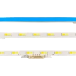 Barra LED UN50BU8200KXZ con múltiples LEDs y conector integrado para una instalación sencilla.