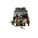 Caja electrónica Midea con componentes internos y etiqueta visible.