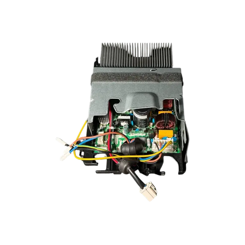 Caja electrónica Midea 17222000034258 con disipador metálico trasero.