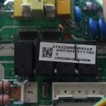 Detalle relé placa principal 17122500003213