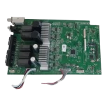 Vista lateral de la placa EBR88920722 con disipadores y puertos para conexiones Vista lateral de la Option Code Assembly EBR88920722 con disipadores metálicos y puertos conectores.