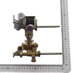 Válvula de enlace agua-gas 12951100A01525 vista desde el costado derecho