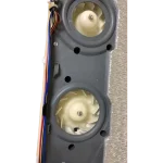 Close-up de las turbinas del AEB76044903 con arnés multicolor