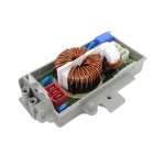 Filtro LG EAM62492313 en ángulo con conectores de entrada y salida