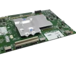 Vista diagonal de la Main Board EBU66321501 LG con blindaje