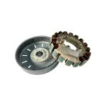 Motor BLDC DD Samsung DC93-00309C; estator HUDSON SDM700 inclinado, bobinas de cobre visibles, rotor en segundo plano.