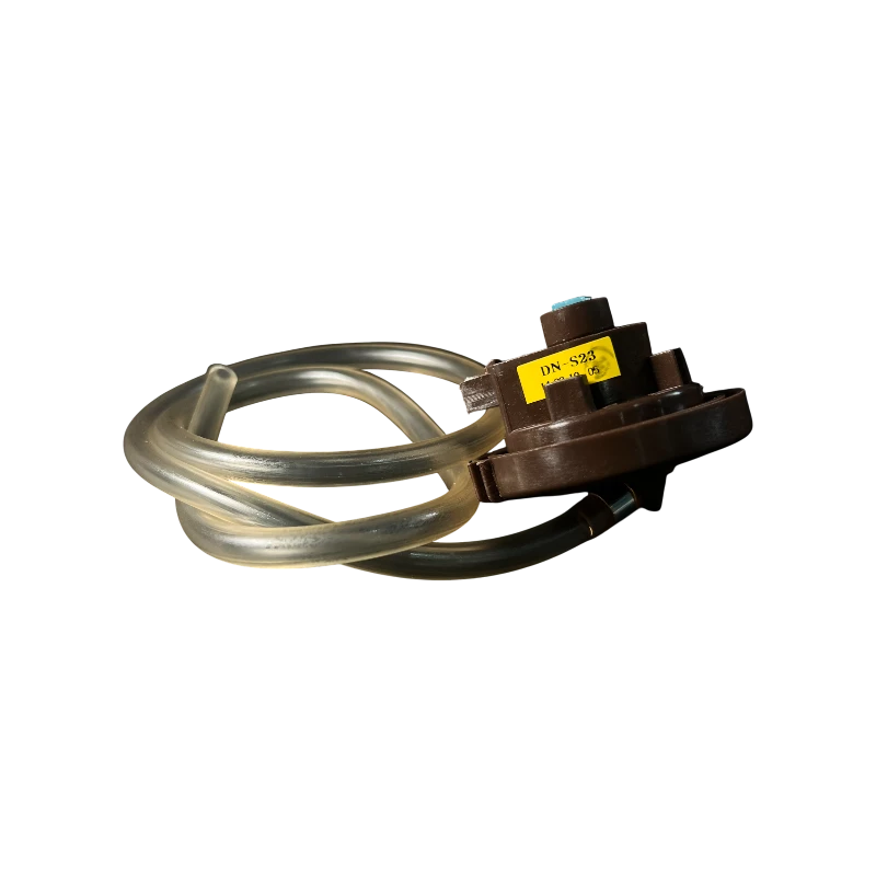 Sensor de presión Samsung DC32-30006V para lavadora | Vista lateral con manguera Sensor de presión Samsung DC32-30006V con manguera para lavadora – vista lateral